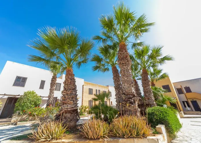 Albergo centrale: Elimi Favignana Apartments - Residence in città